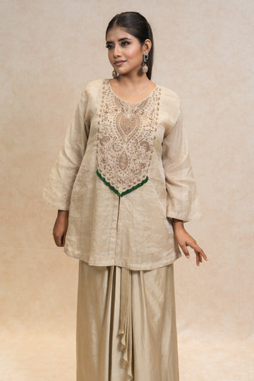 Elegant Beige Set with Timeless Detailing