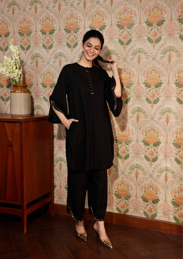 NOOR BLACK KURTA AND PANT