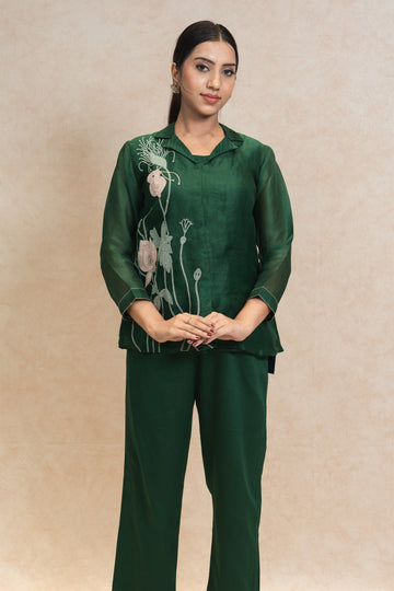 Radiant Emerald Ensemble with Subtle Sophistication