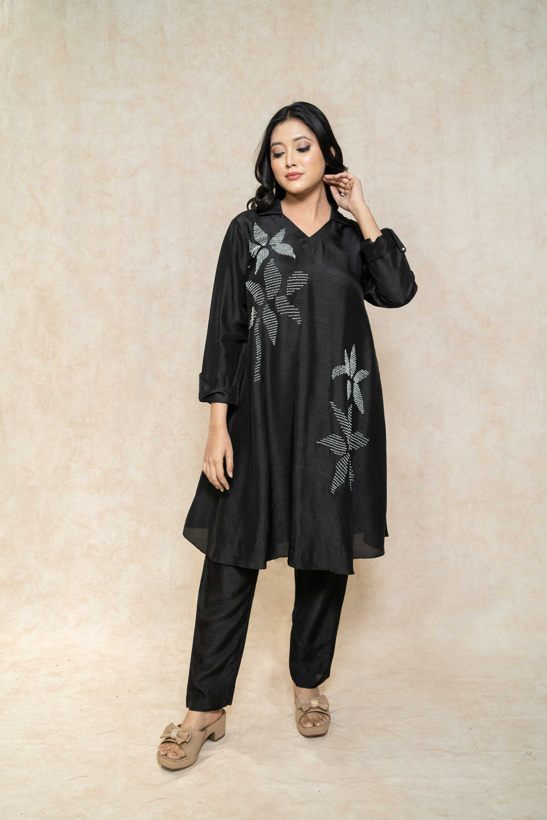 elegant-black-kurta-set-perfect-semi-formal-wear