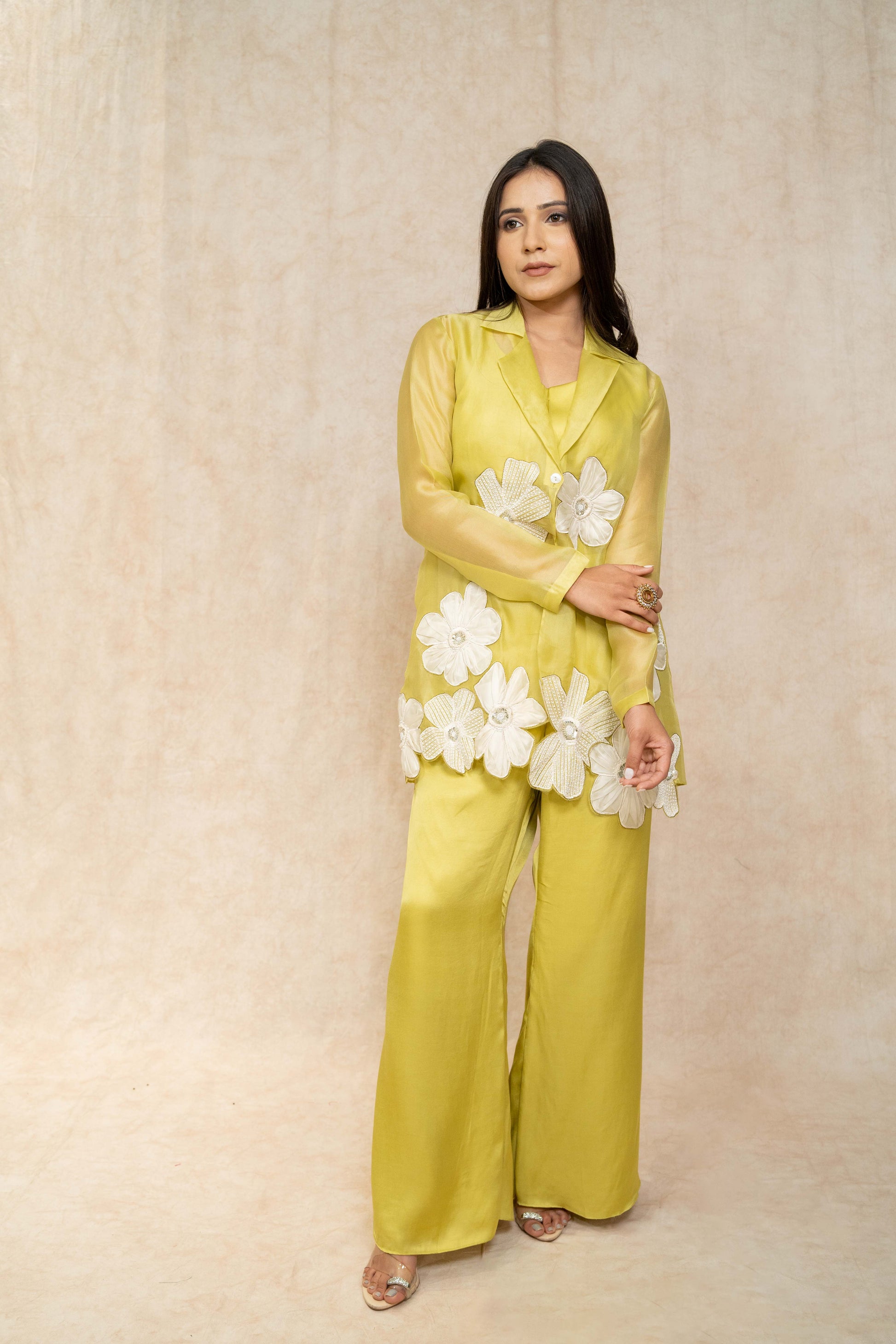model-posing-lemon-yellow-co-ord-set-for-women